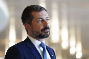 Pete Buttigieg: ‘Of course’ America is ready for a gay president
