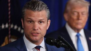 Mark Kelly defiant as ‘most unqualified Secretary of Defense’ Pete Hegseth targets senator’s retirement pay