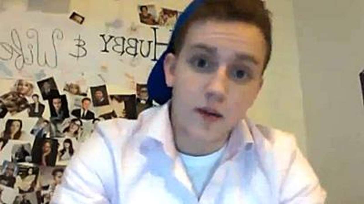 Phi-alpha-tau_donniex400_0