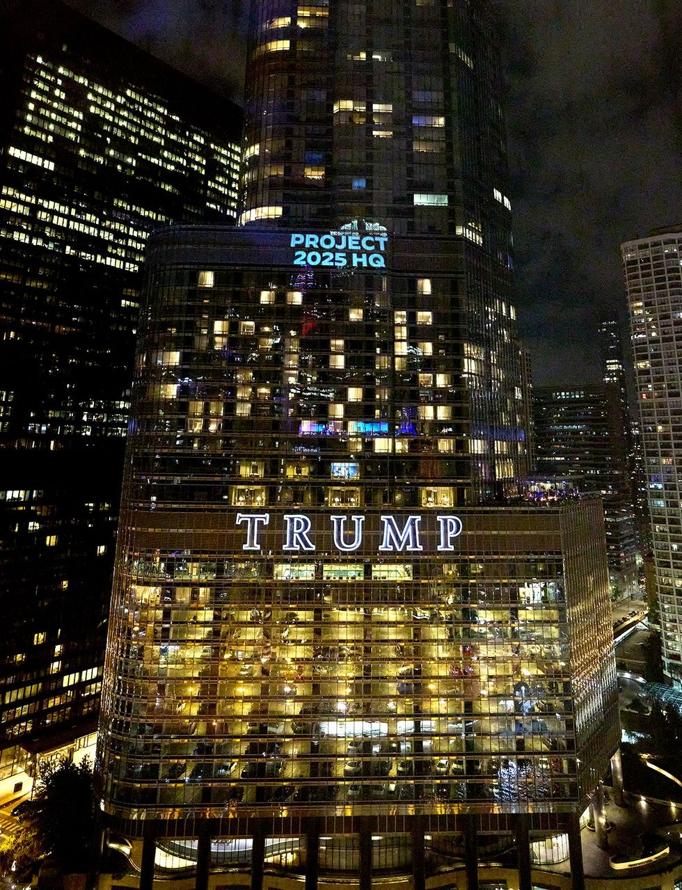 photo gallery DNC spotlights projections trump tower chicago