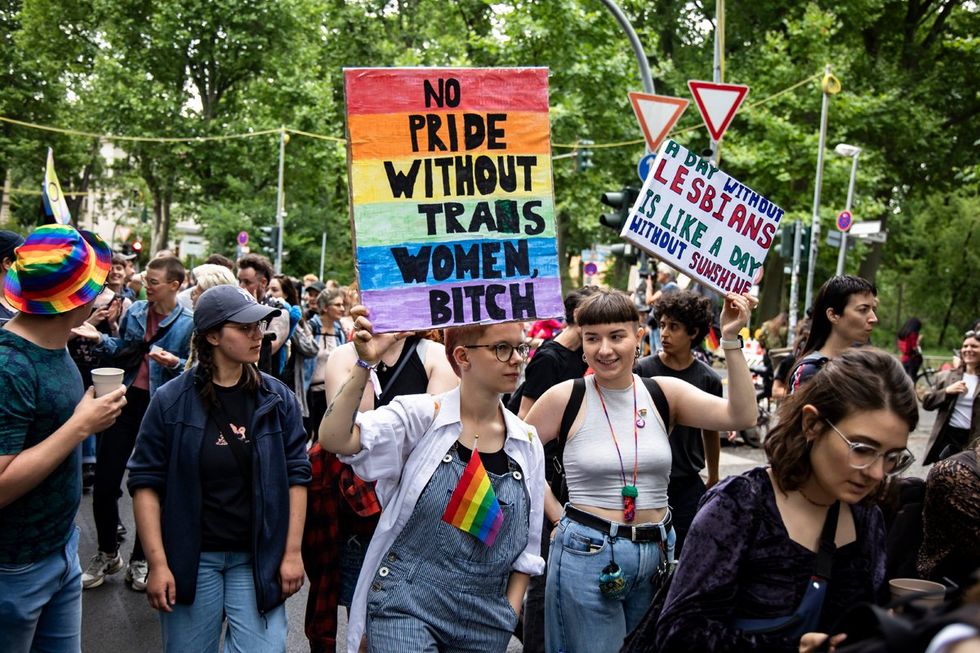 photo gallery Dyke Marches Dykes on Bikes worldwide through history