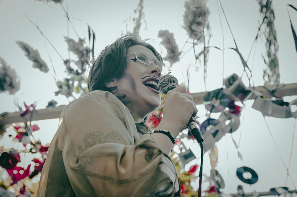 photo gallery Full Moon Drag troupe anti Zionist Jewish queer artists HOT 2 ROT Sukkot Drag Spectacular outside community garden Brooklyn NY