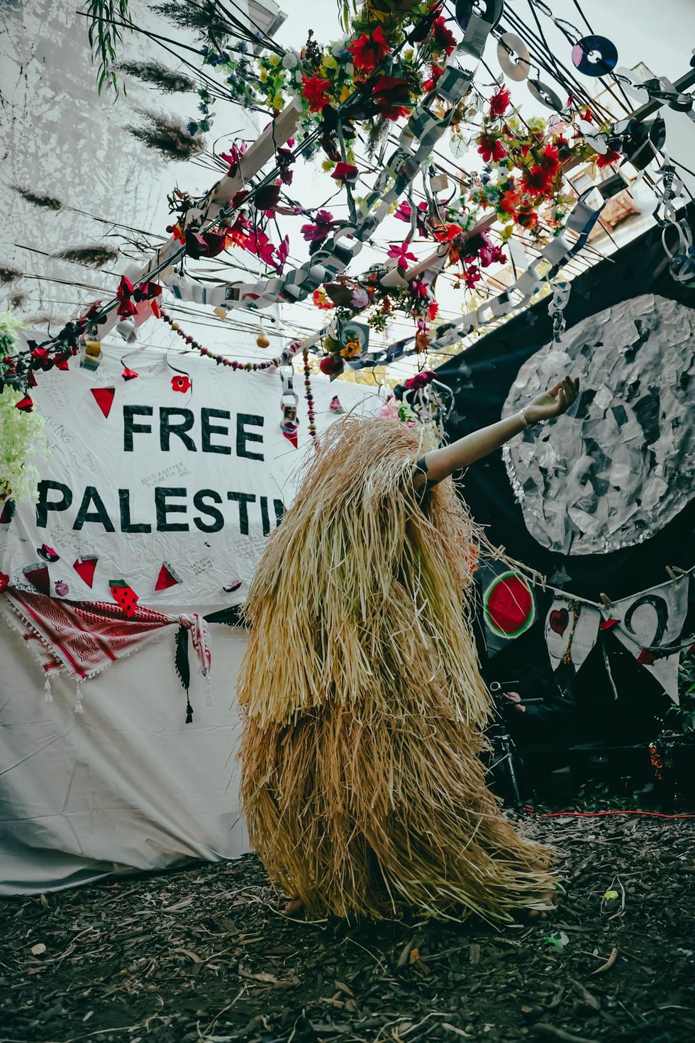 photo gallery Full Moon Drag troupe anti Zionist Jewish queer artists HOT 2 ROT Sukkot Drag Spectacular outside community garden Brooklyn NY