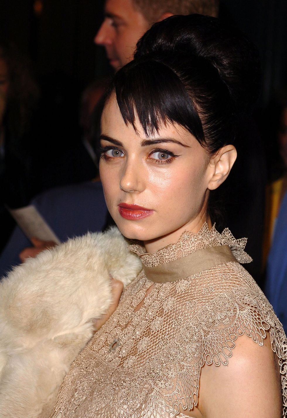 Photo Gallery L Word Showtime Premier Event 2004 Mia Kirshner