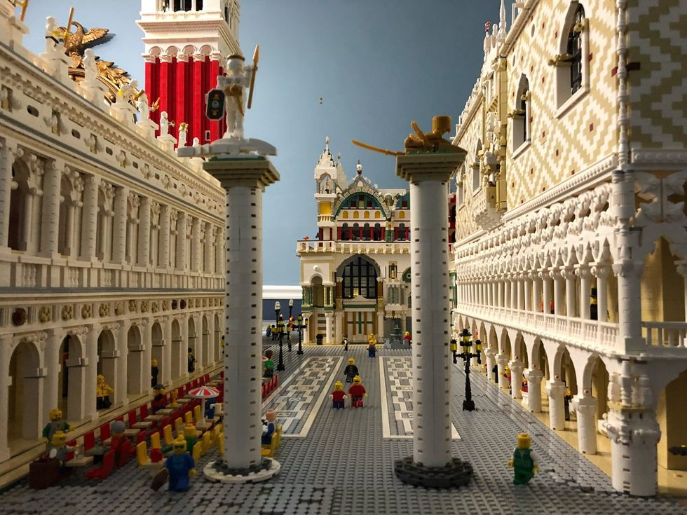 photo gallery Richard Paules Lego Master famous landmarks Piazza San Marco Italy