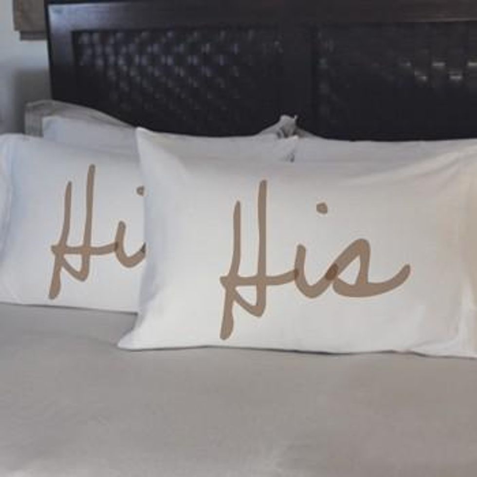 Pillows_his