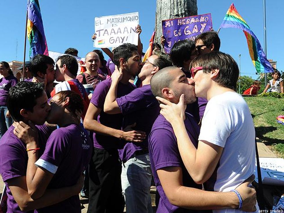 Plaza-de-armas-square-in-asuncion_paraguay01x633