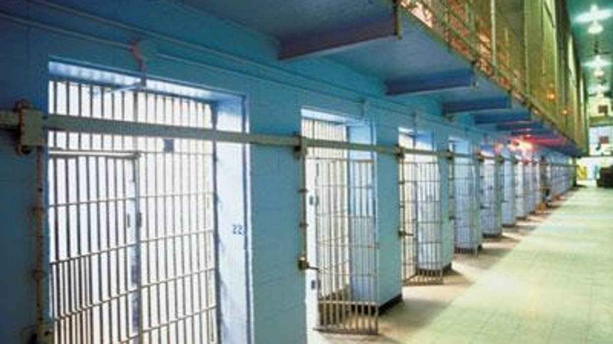 Prisonmarriagex400_advocate_0