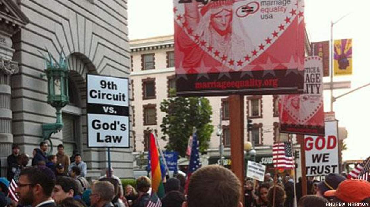 Prop8_crowdx560