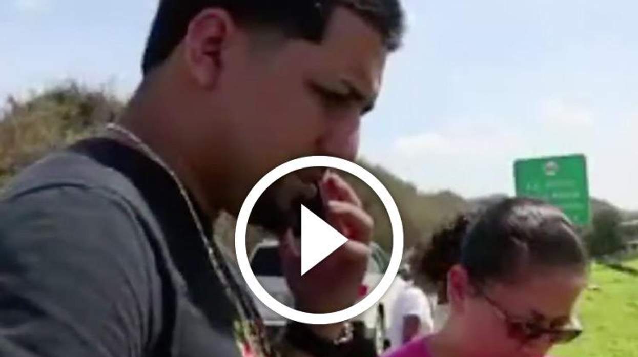 Puerto Ricans Desperate for Cell Service After Maria