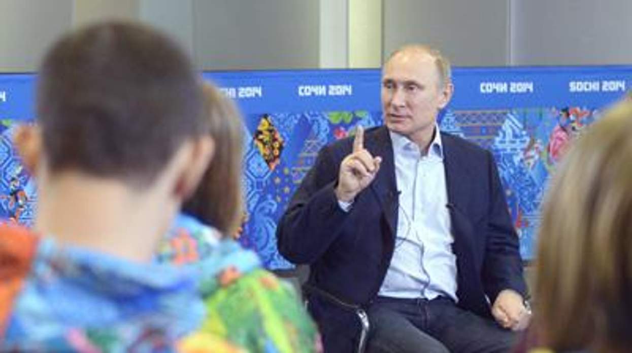 Putinolympians_400x300