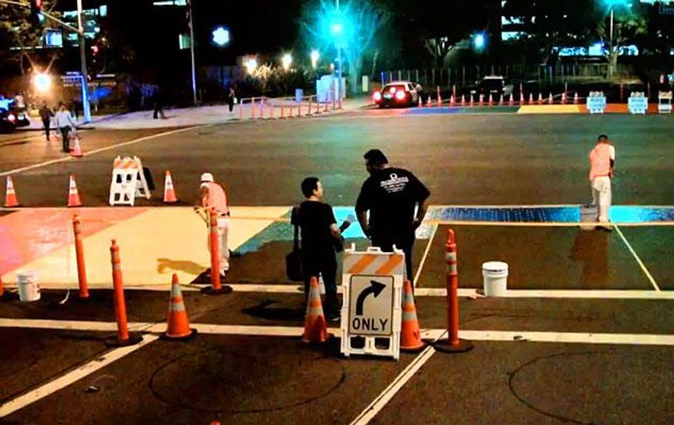 Rainbow_crosswalksx633