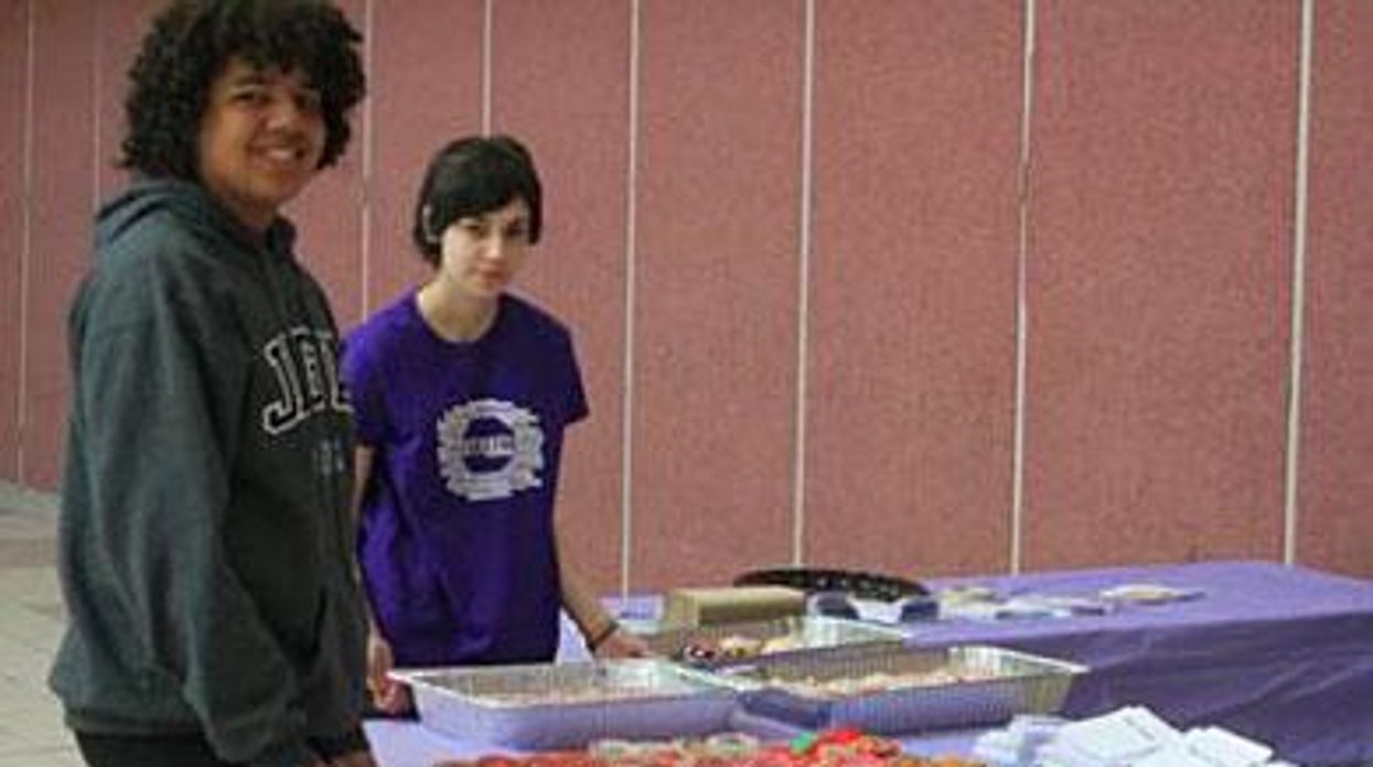 Rainbow_cupcakesx390_0