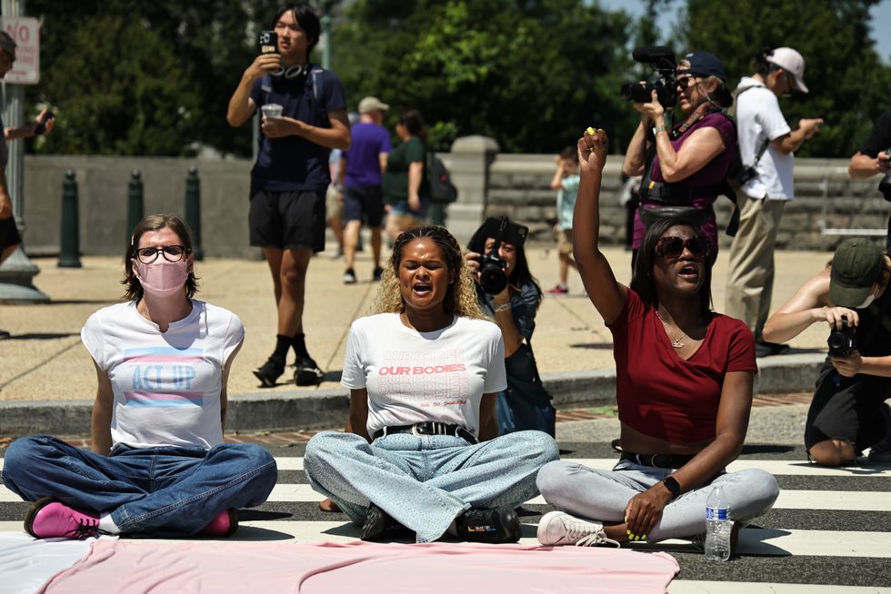 Raquel Willis and trans activists barricade streets \u200boutside SCOTUS