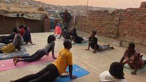 How a queer-led yoga community is helping refugees heal & rebuild