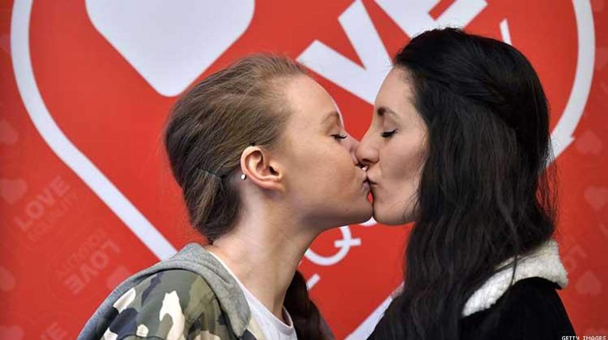 Robyn Peoples and Sharnie Edwards