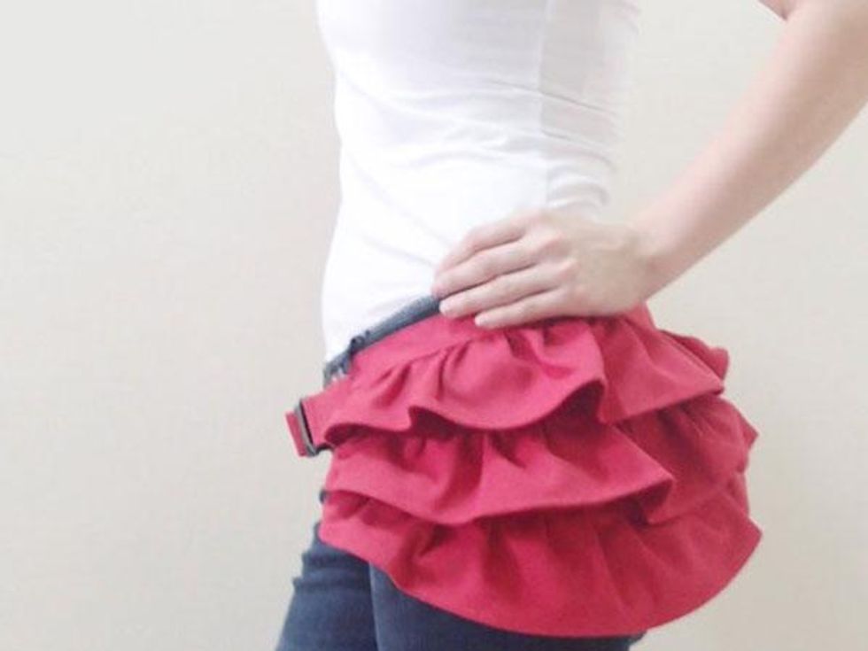 Ruffle fanny pack