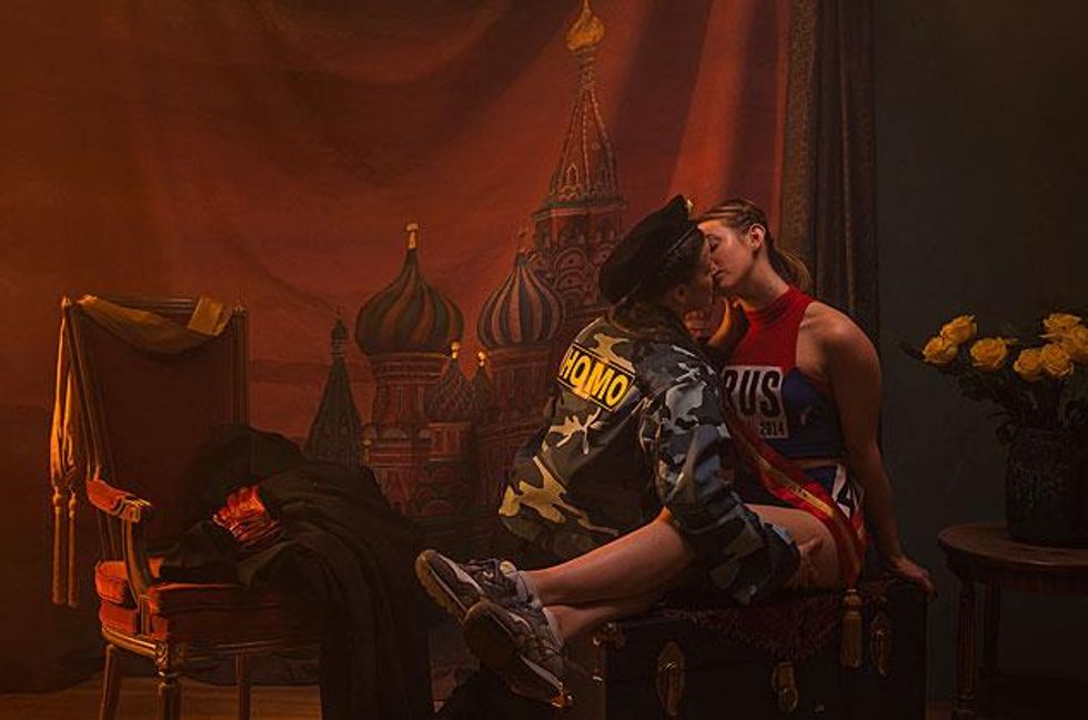 Russian-athlete-and-police-womanx633_0