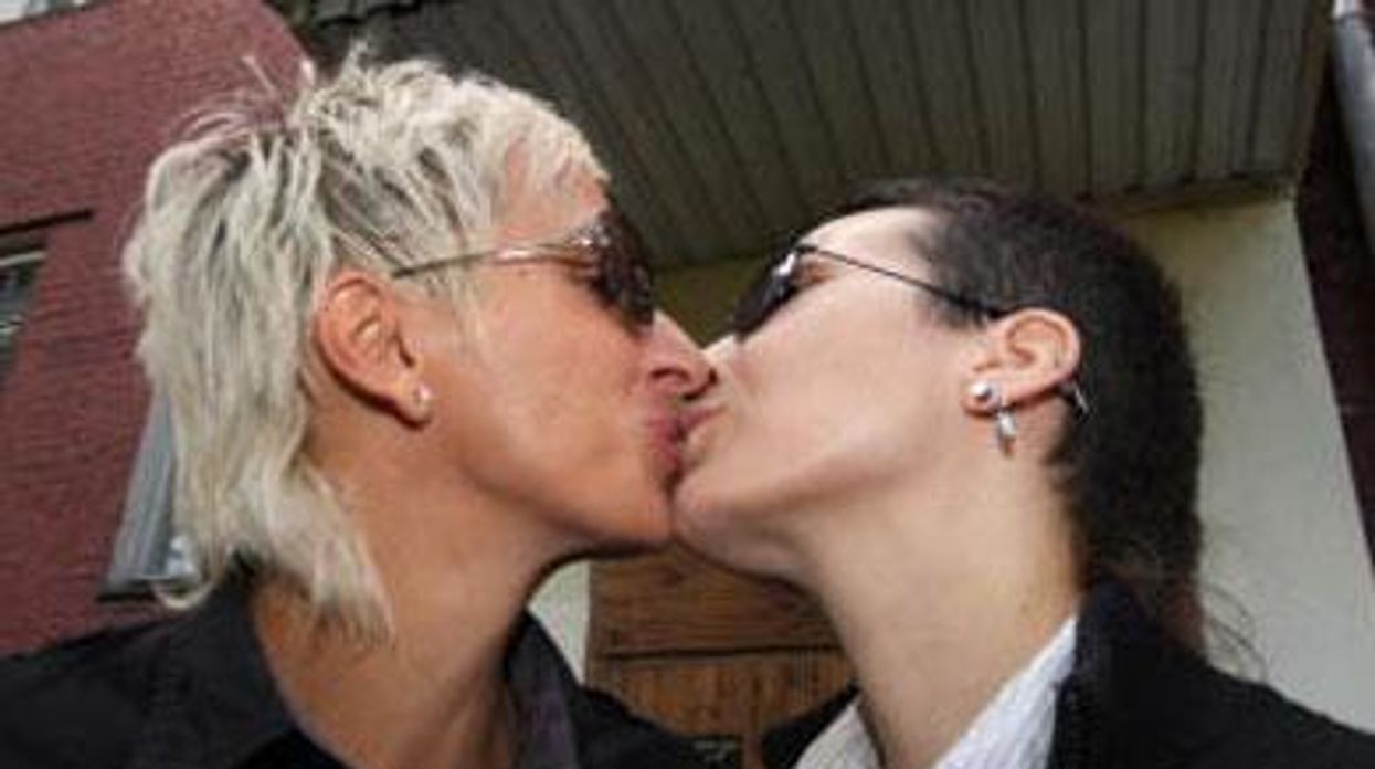 Russian-lesbians-x-390