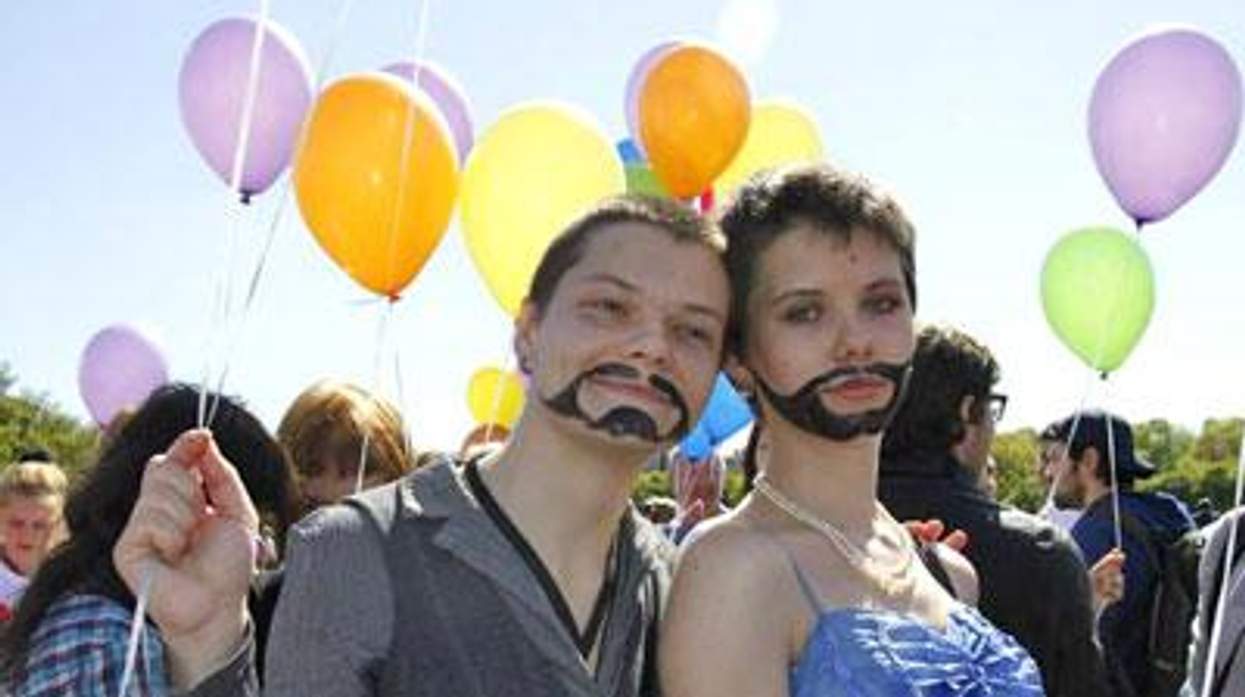 Russian-lgbt-x400