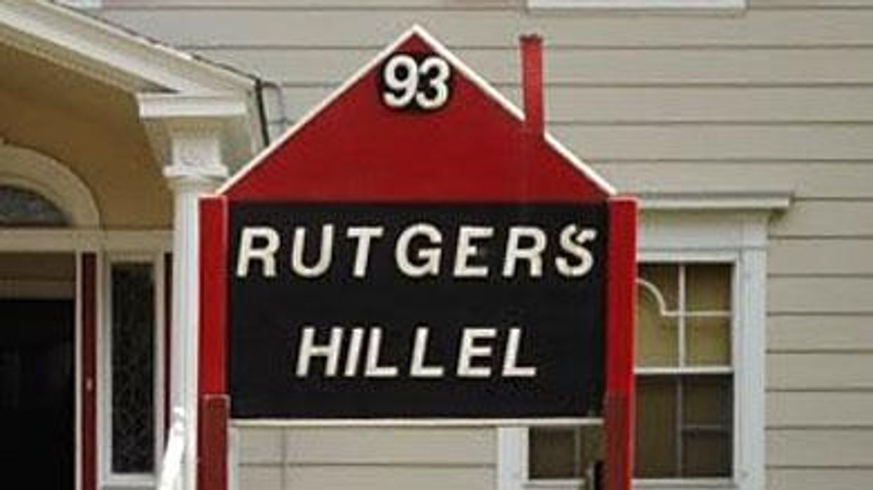 Rutgers_chabad-housex390_0