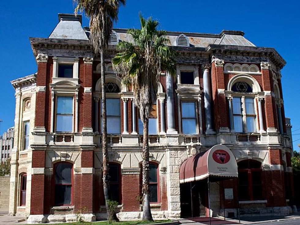 Sanantonio_bonham_exchangex633_0