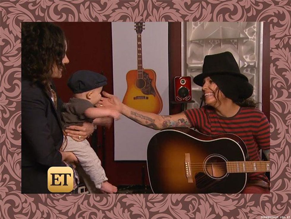 Sara Gilbert and Linda Perry