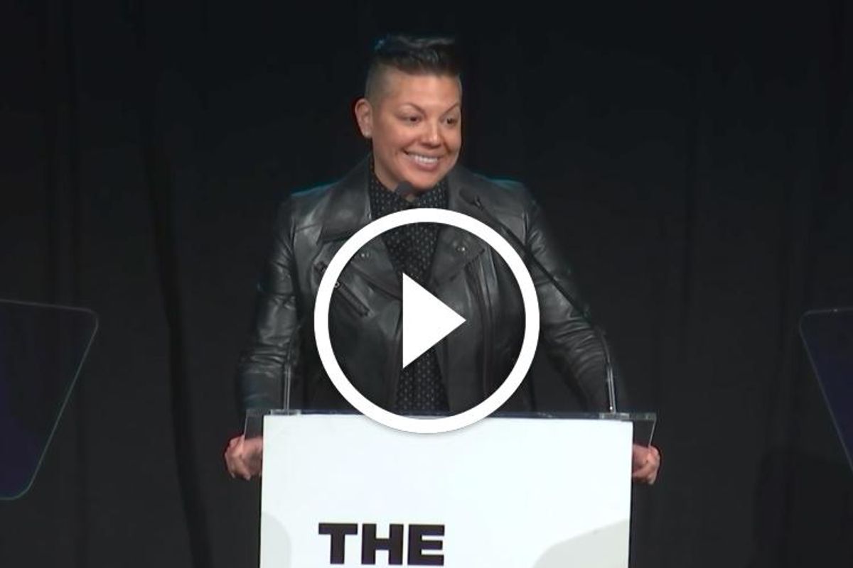 Sara Ramirez Wins Trailblazer Award