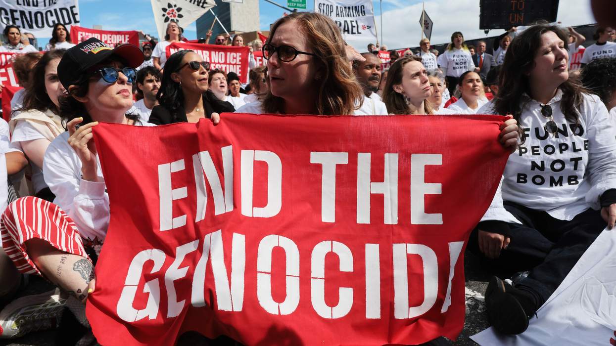 Sarah Sherman, Hannah Einbinder and protesters against Israeli Prime Minister Benjamin Netanyahu and his war in Gaza block a street next to the United Nations (U.N.) on September 24, 2026, in New York City.