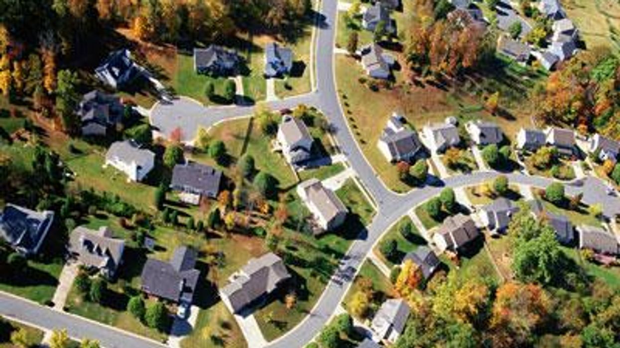 Scarysuburbsx400_advocate