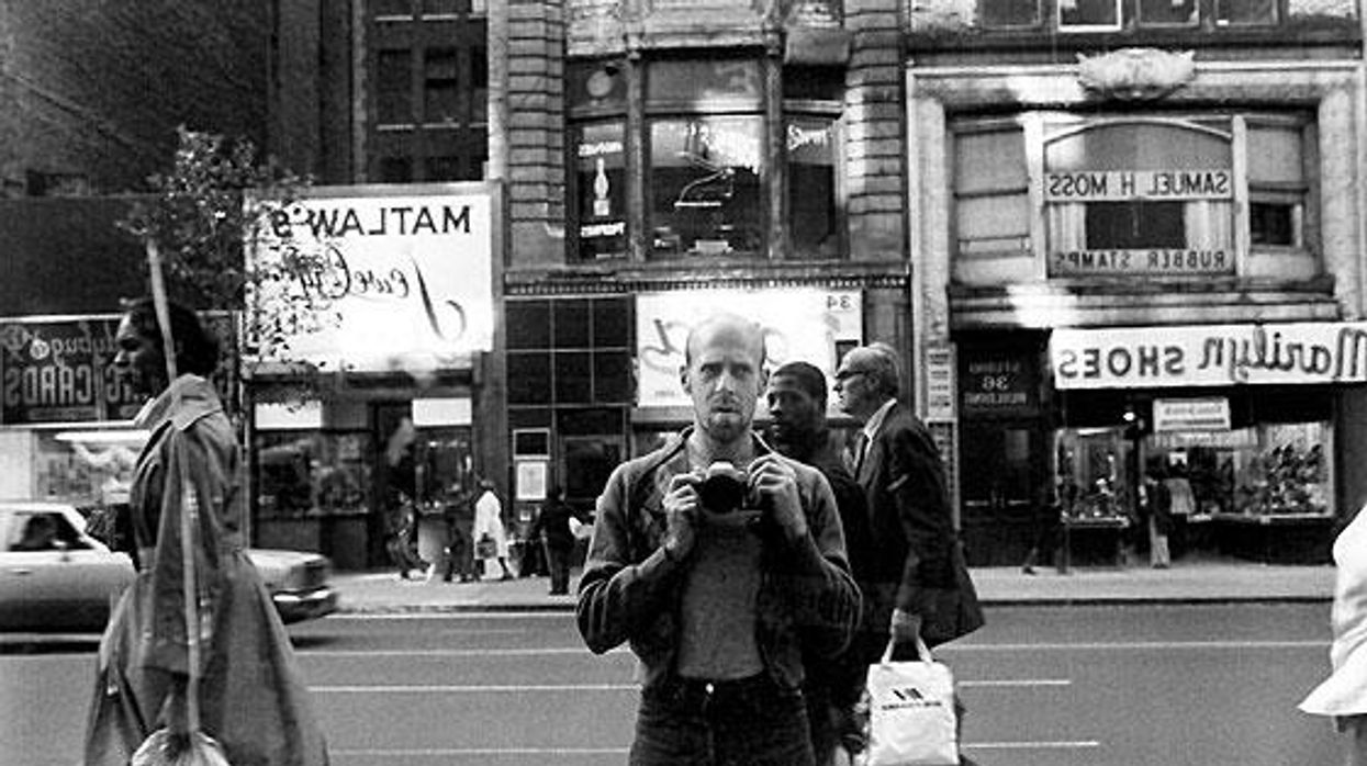 Selfportraiton23rdst1977x560