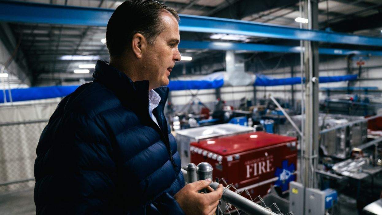 sen. john braun looking at ambulances