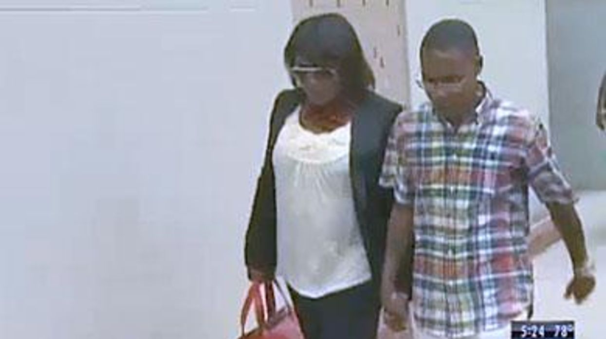 Shar_deb_snowdenx390_0