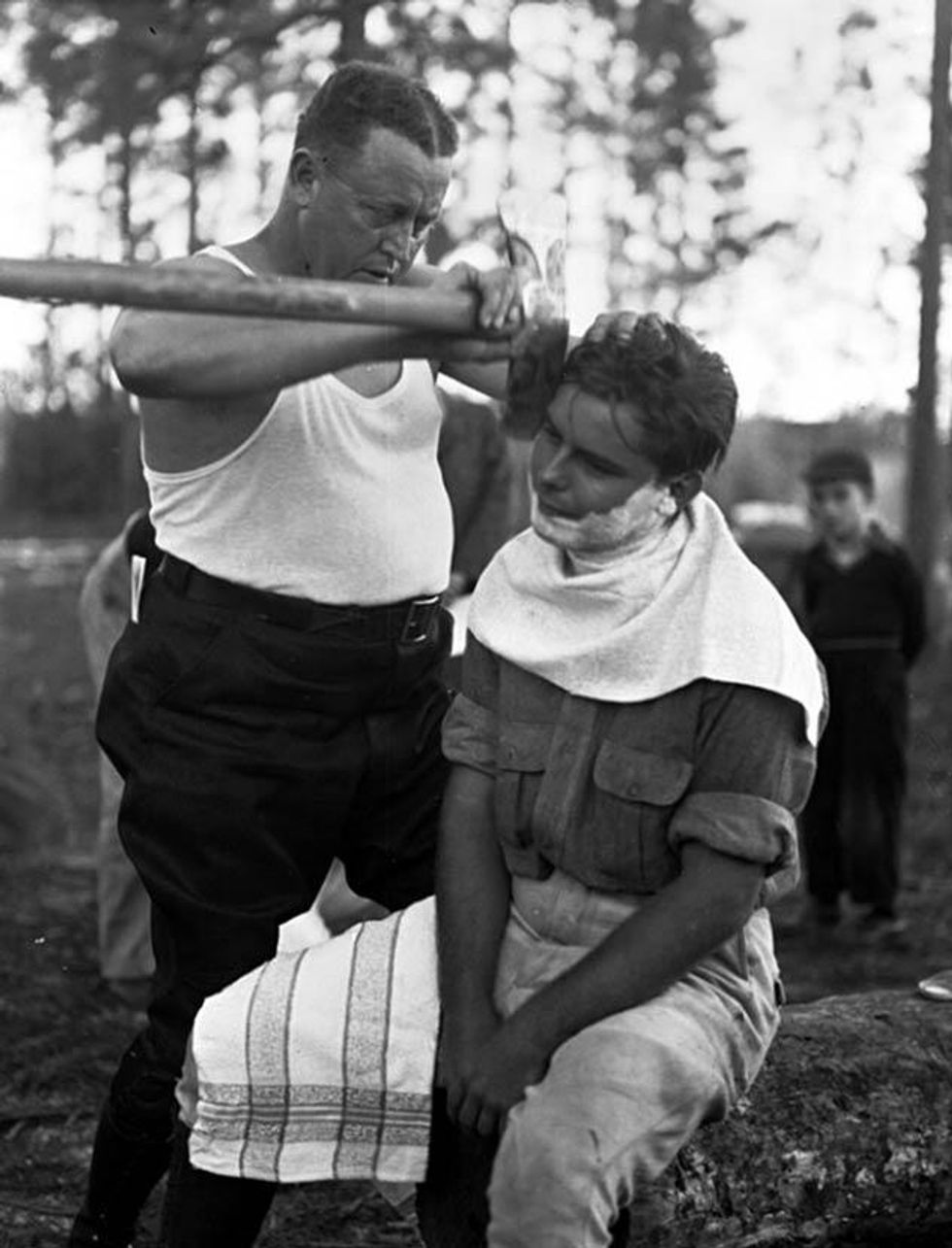 Shaving-with-an-axe-1930sx633_0