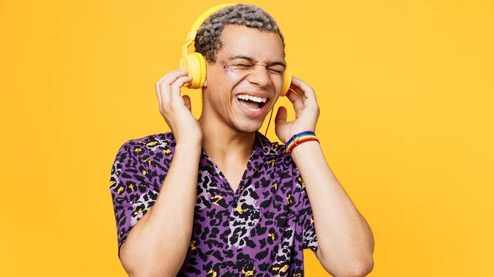 5 Gloriously Gay Podcasts You Need to Listen To