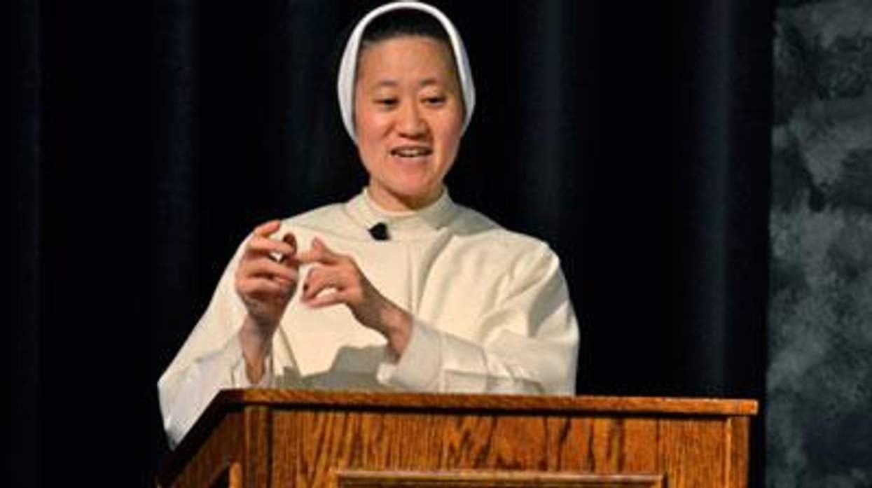 Sister-jane-dominic-laurel-x400