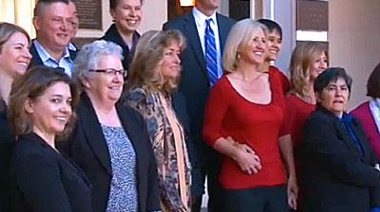 Six-orignal-couples-suing-nmx400