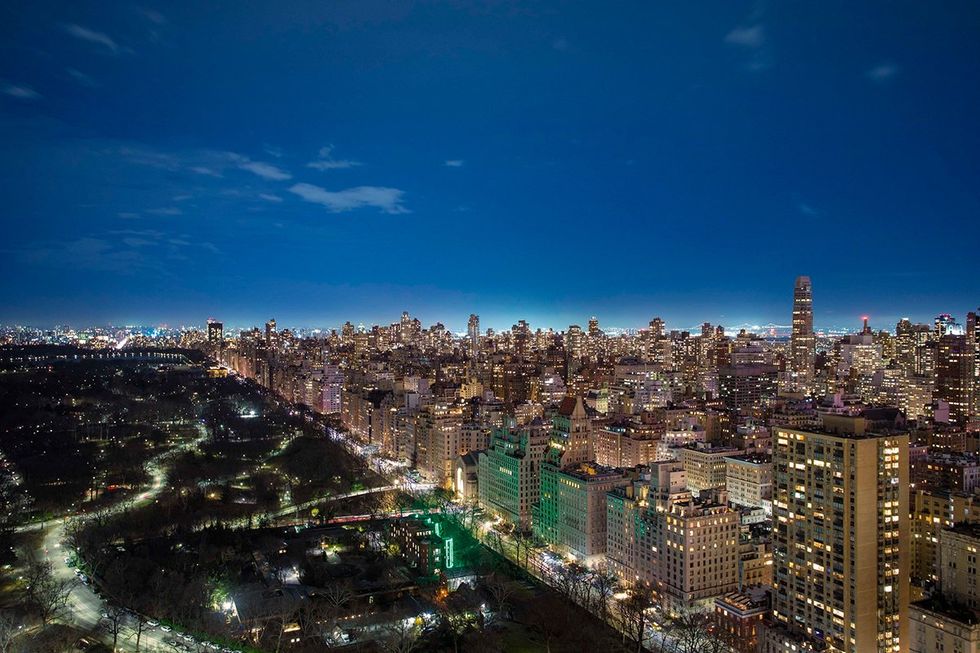 Sky High Pride: Unveiling New York City\u2019s Top LGBTQ-Friendly Rooftop Bars