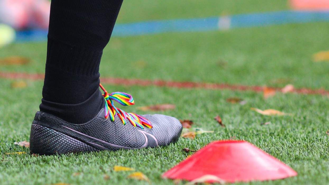 Soccer cleat with rainbow laces