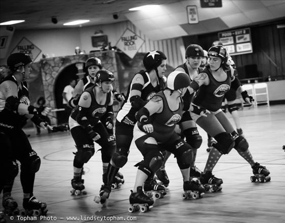 Springfieldmass_pairodicecityrollerderbyx560advocategayestcities