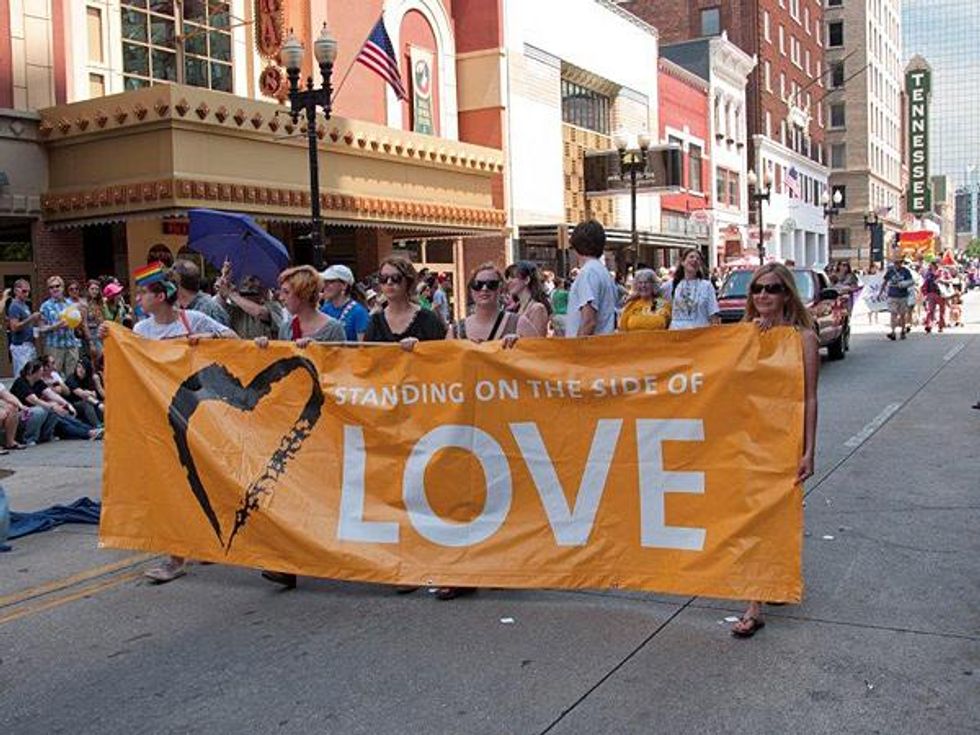 Standing-onthesideoflovex630