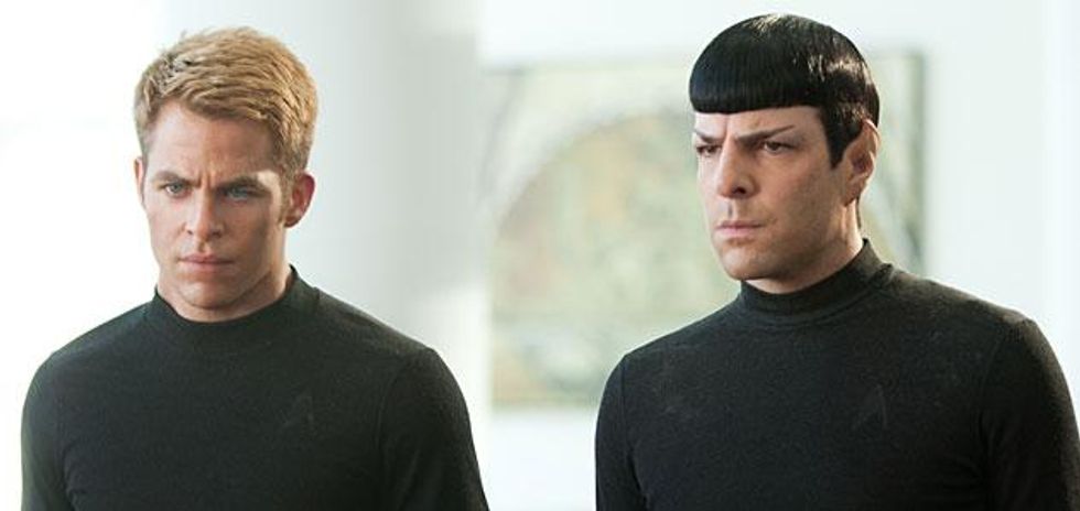 Star-trek-into-darkness-chris-pine-zachary-quintox633_0