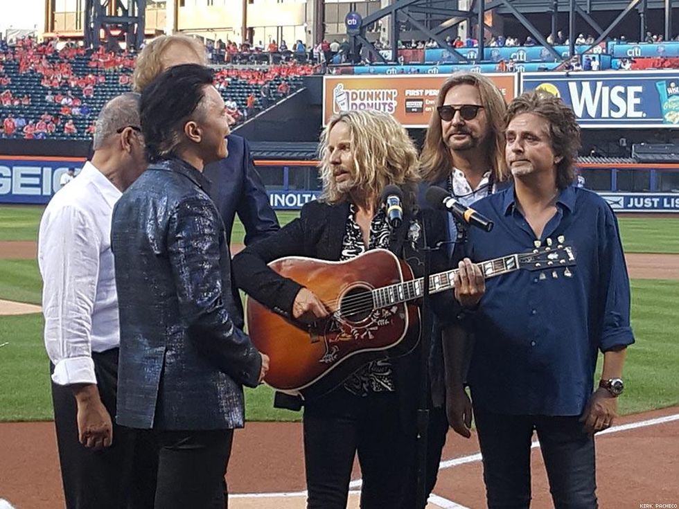 Styx performed post-game.