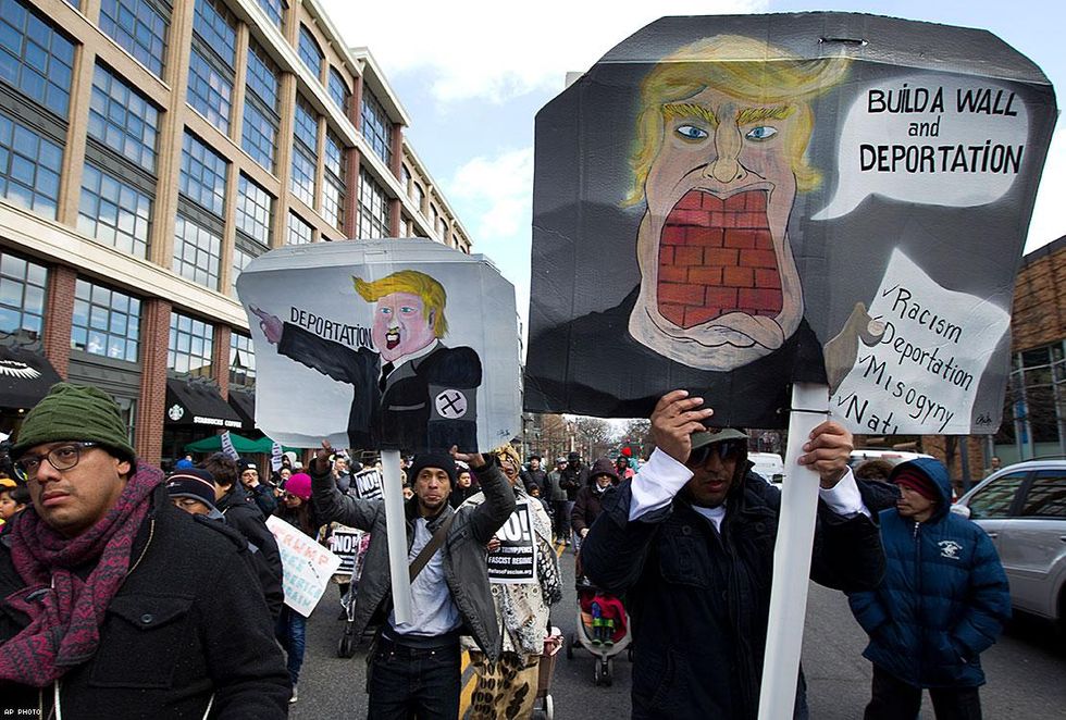Supporters of immigrants' rights march downtown Washington