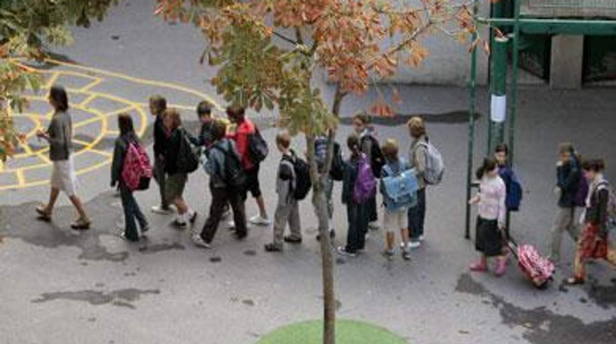 Teacher-and-students-x-390-%28getty%29