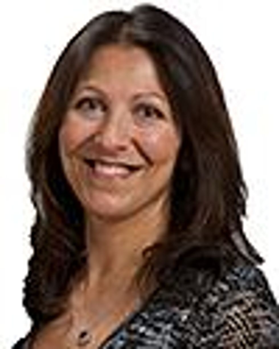 Terri-headshotx100_0