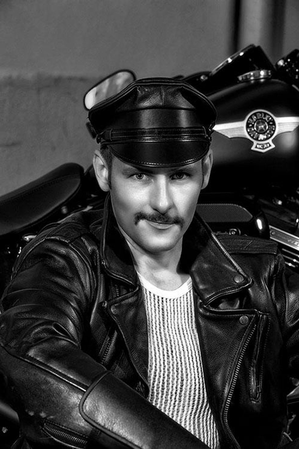 The Biker by Eric Lanuit - Tom's World - Gael