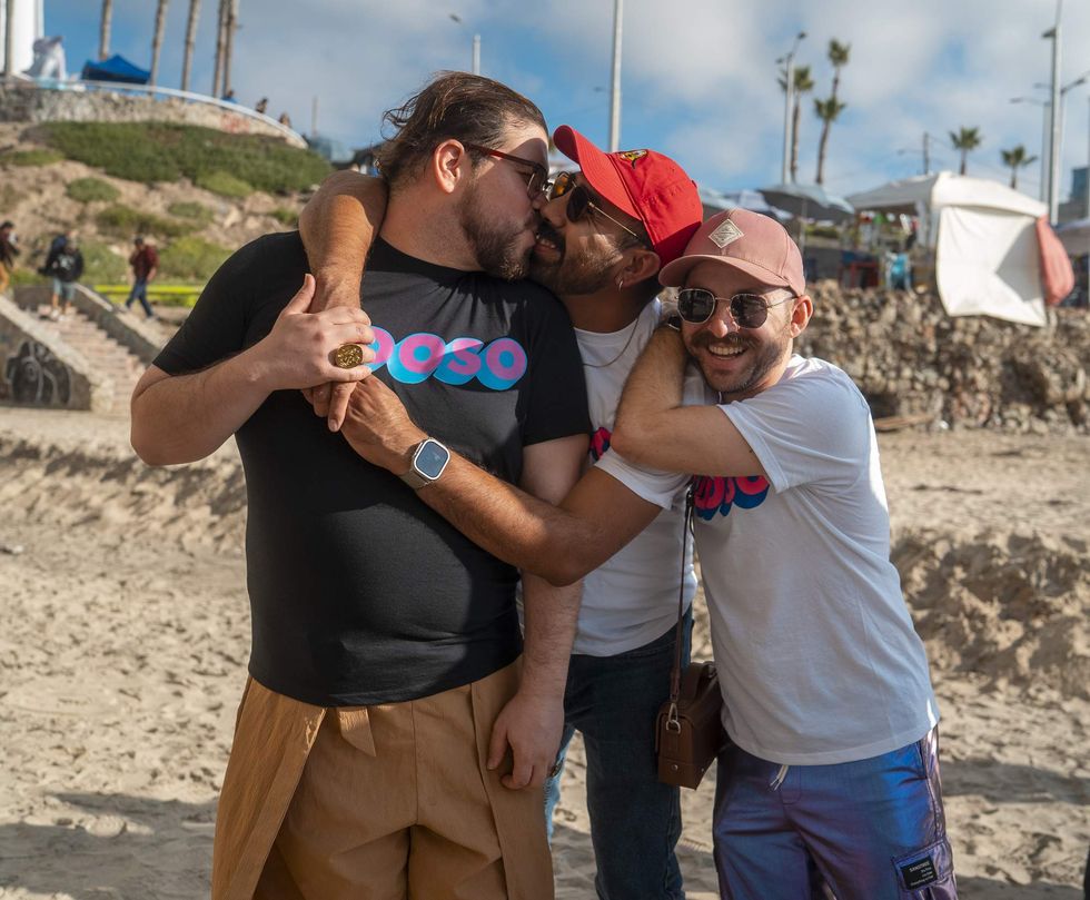 Three friends from Besoton Sidoso Internacional