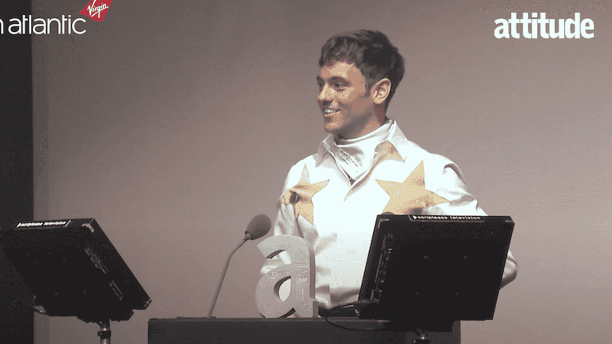 Tom Daley accepting award