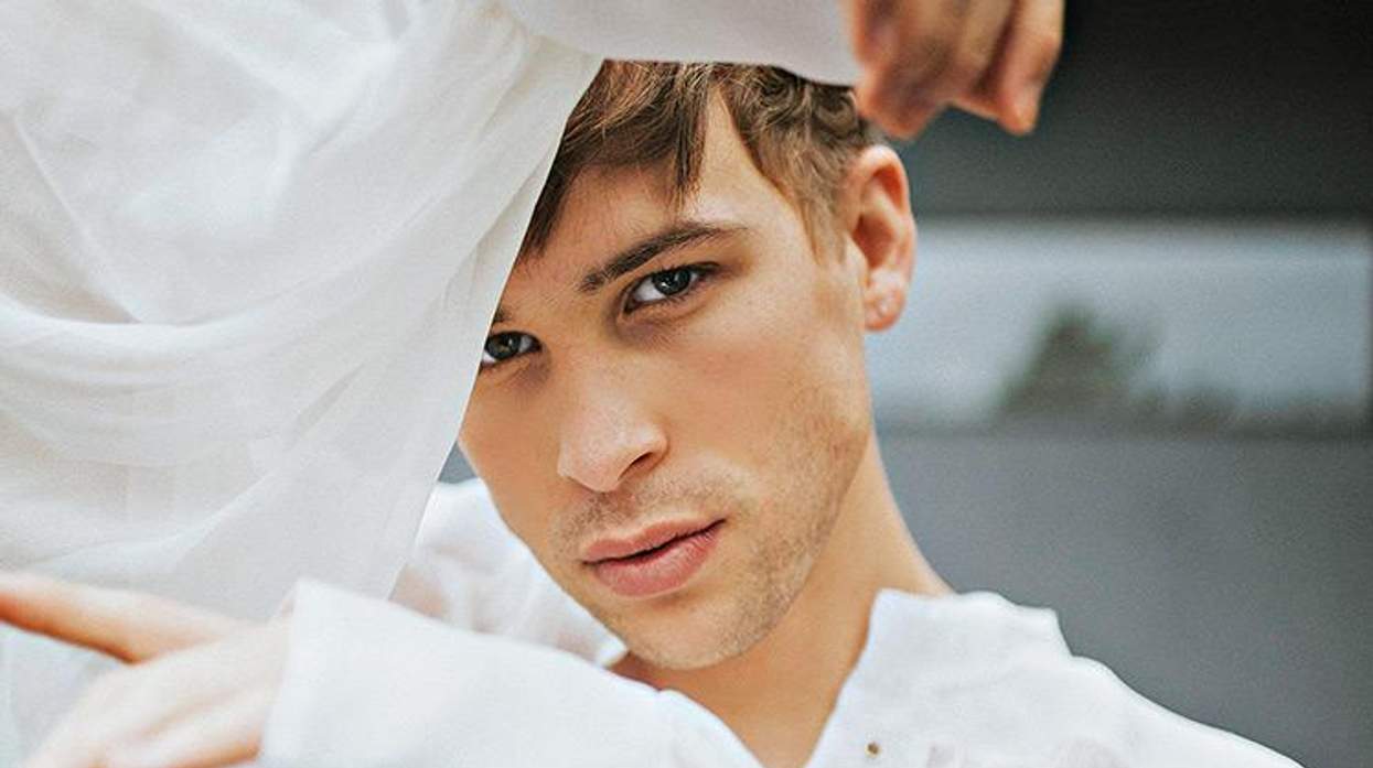 Tommy Dorfman: Daring to be Different